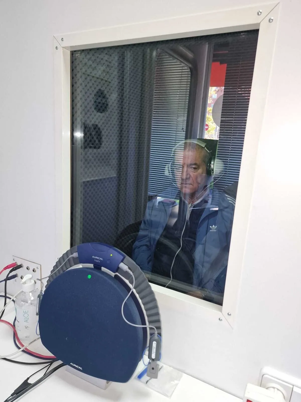 Cabina insonorizada para audiometrías en Siente